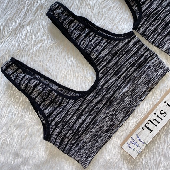 Set of 2 Izod Sport Style Bra - Picture 4 of 4